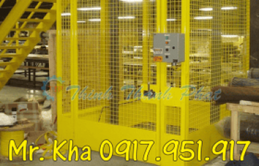 Cấu tạo và vai trò của thang nâng hàng thủy lực?